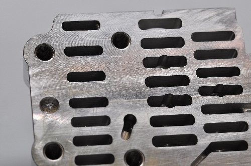 https://www.k-kern.de/content/igal/prototypen-02prototypenfertigung-pairrj-xl-341_aus_dem_vollen_gefraest_5-achsbearbeitung_automatikgetriebe-UNMEWO-L-341.jpg